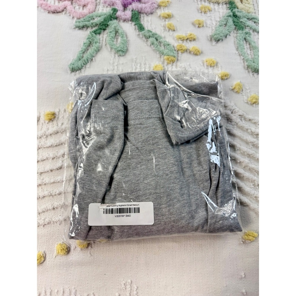 Live and Tell Dog Cuddling Nightshirt Grey V-Neck Sleep Dress Womensf S Medium - Picture 8 of 8